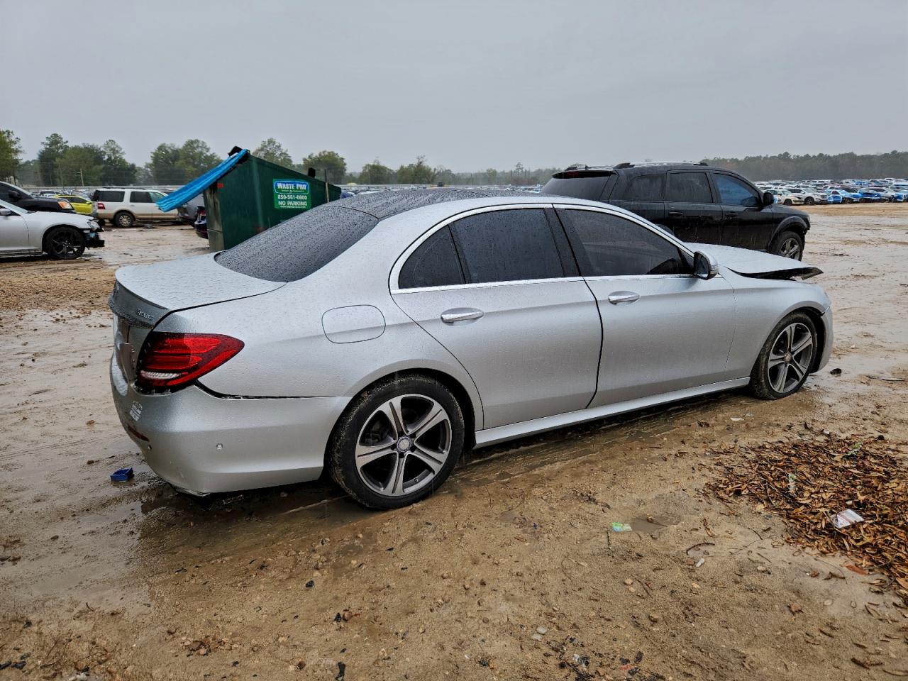 2017 MERCEDES-BENZ E 300 4MATIC photo 5