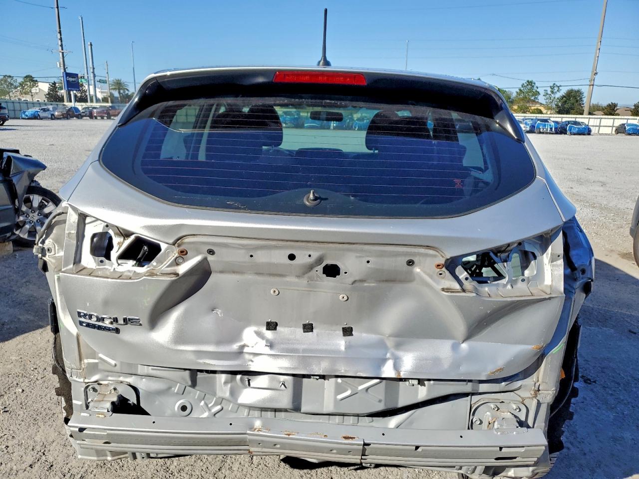 2019 NISSAN ROGUE SPORT S photo 6