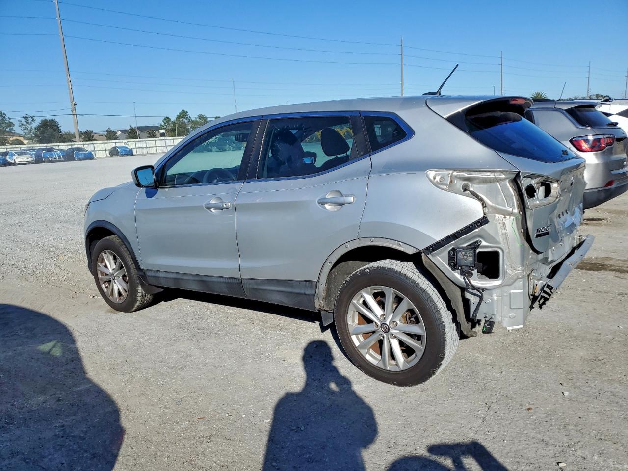 2019 NISSAN ROGUE SPORT S photo 2