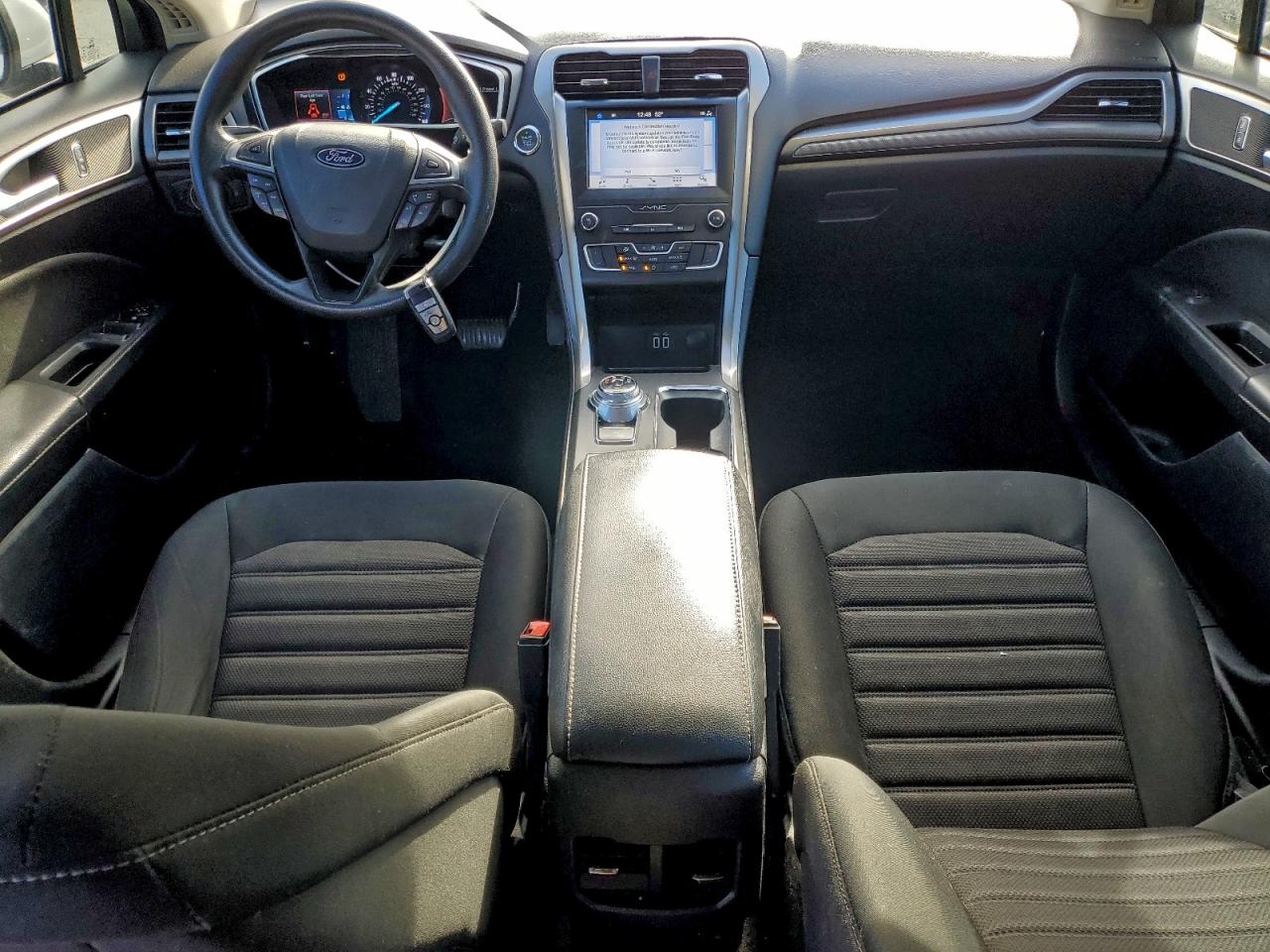 2019 FORD FUSION SE photo 8