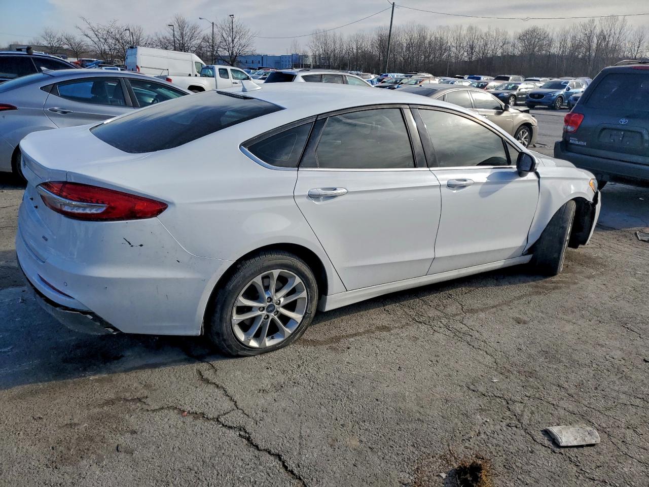 2019 FORD FUSION SE photo 3
