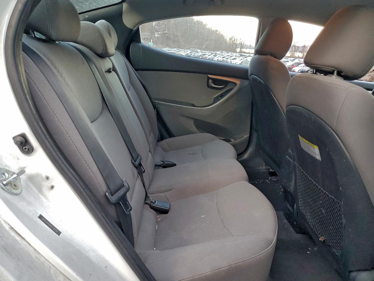 2016 HYUNDAI ELANTRA SE photo 10