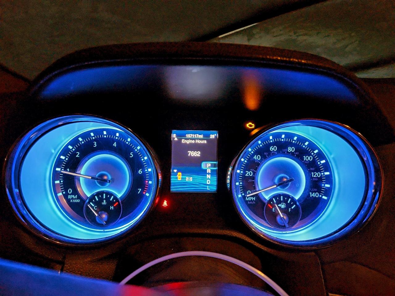 2014 CHRYSLER 300 photo 9
