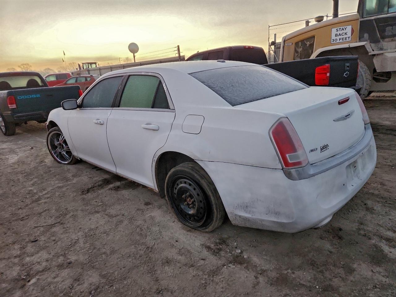2014 CHRYSLER 300 photo 2