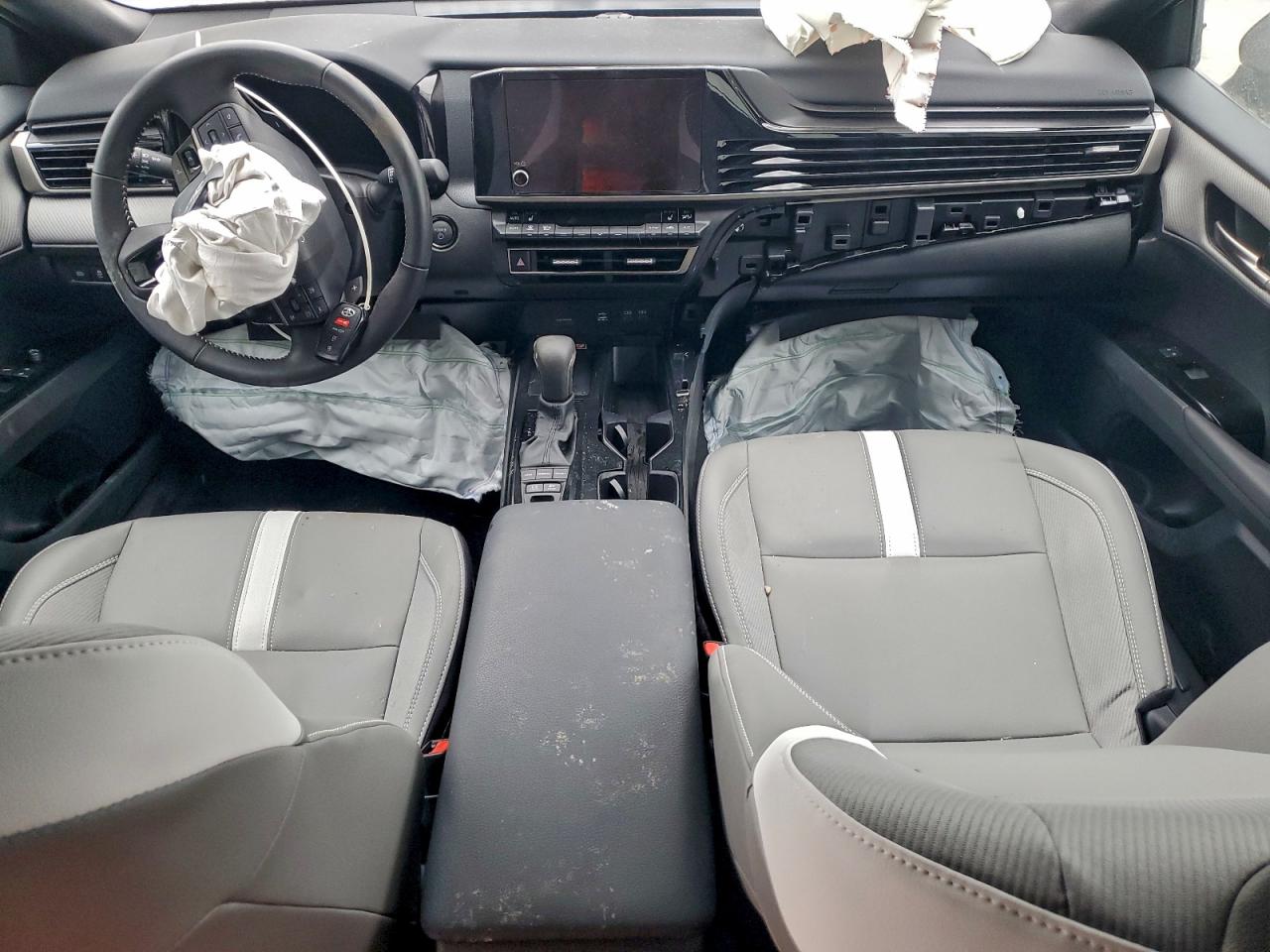 2025 TOYOTA CAMRY XSE photo 8