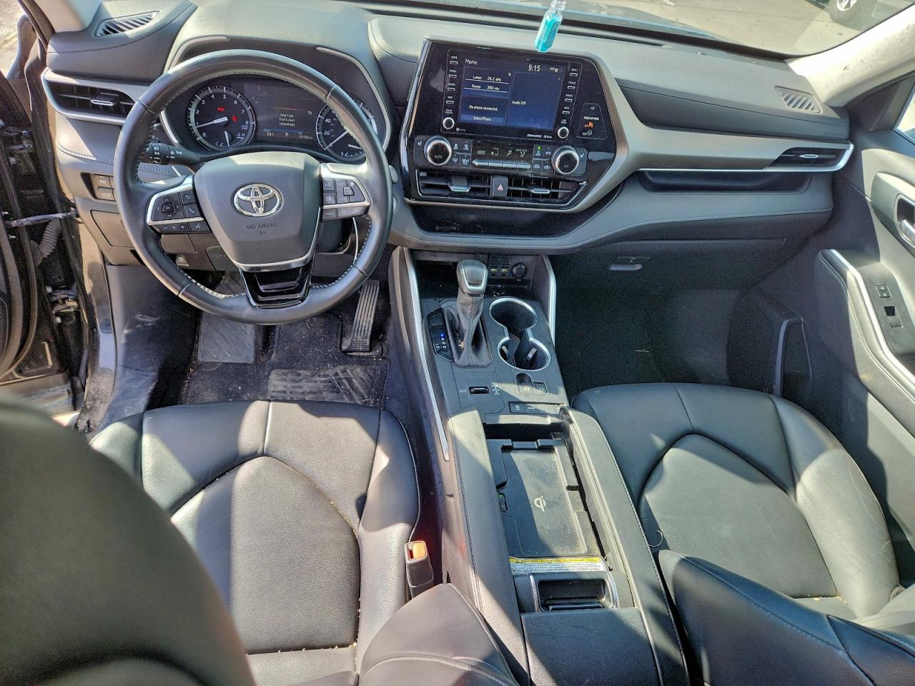 2020 TOYOTA HIGHLANDER XLE photo 8