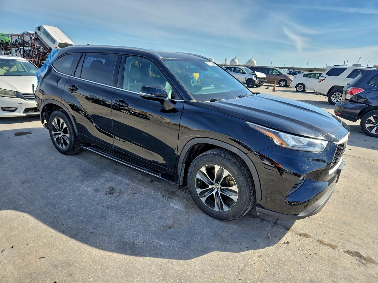 2020 TOYOTA HIGHLANDER XLE photo 4
