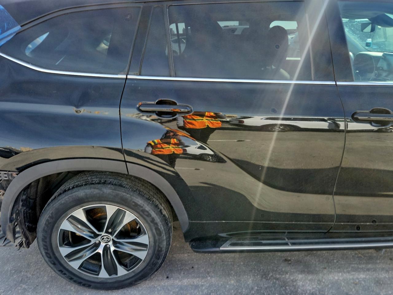 2020 TOYOTA HIGHLANDER XLE photo 10