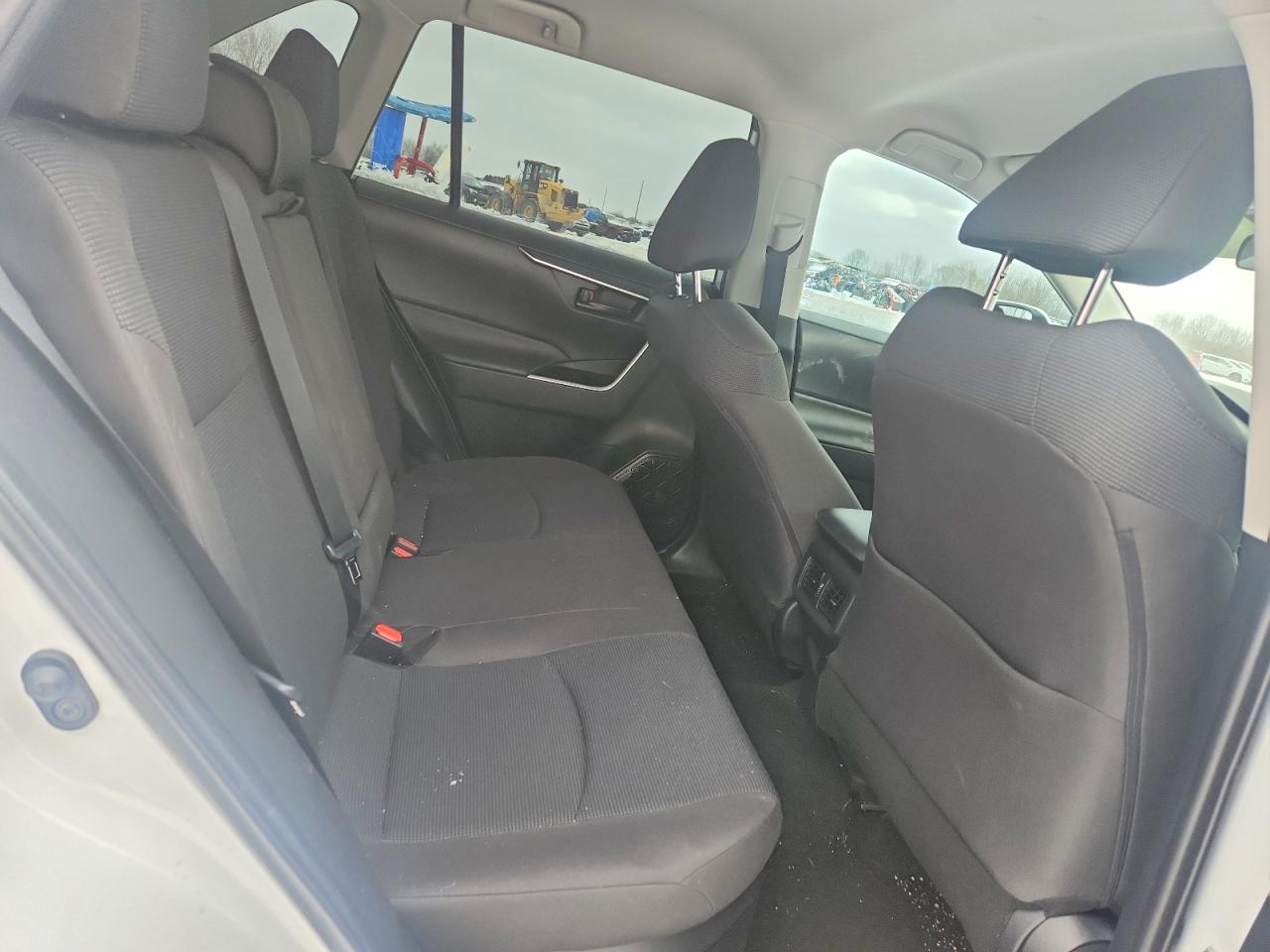 2019 TOYOTA RAV4 LE photo 11