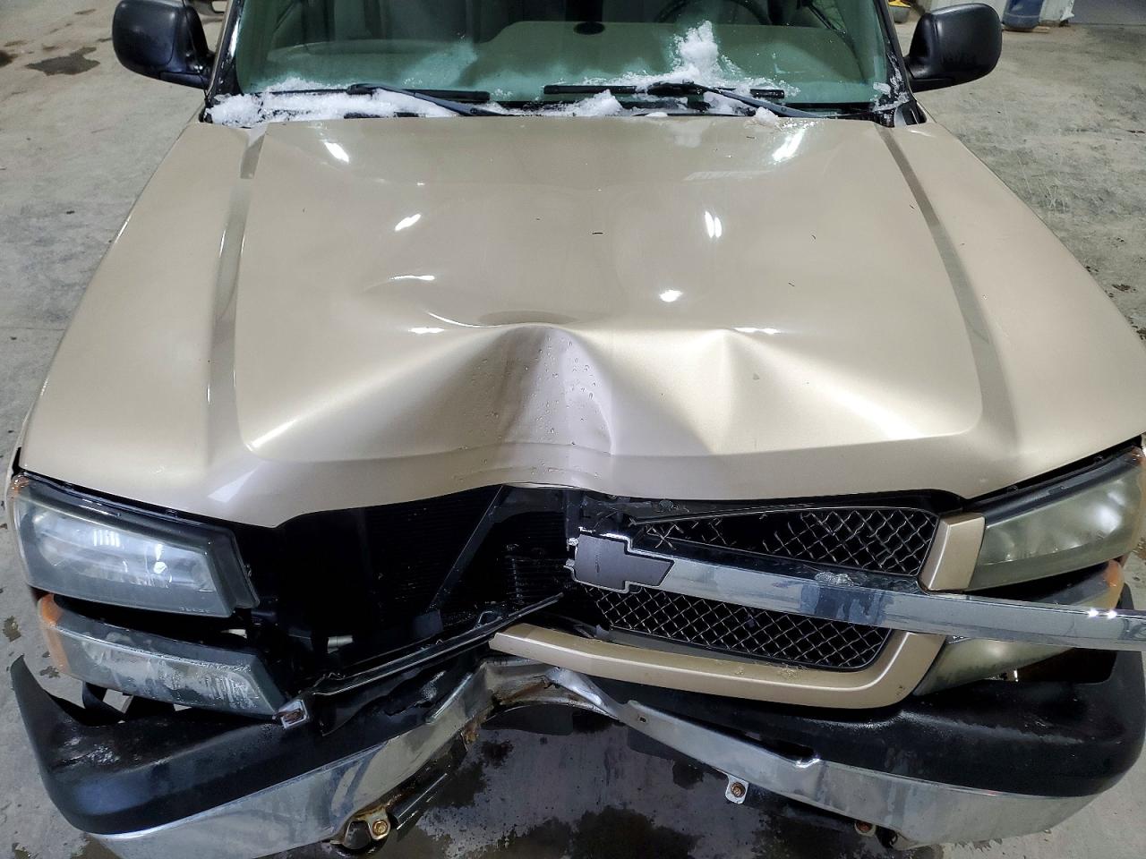 2004 CHEVROLET SILVERADO C1500 photo 11