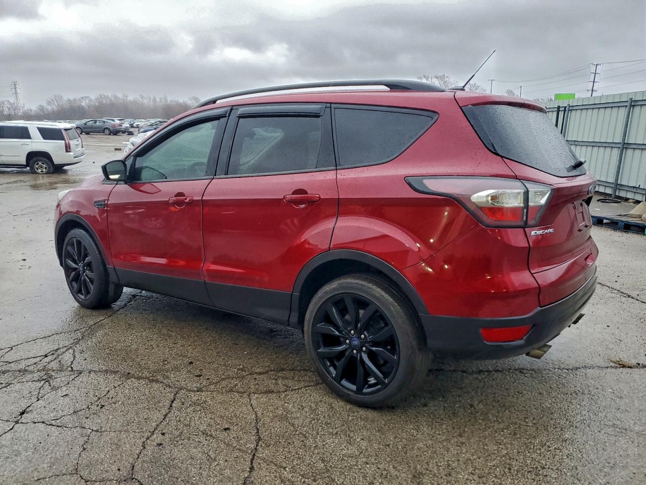 2017 FORD ESCAPE SE photo 2