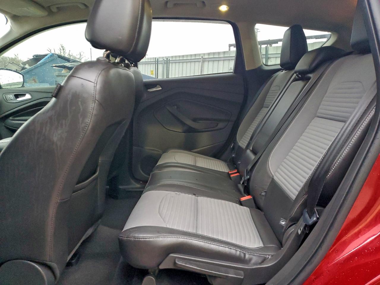2017 FORD ESCAPE SE photo 11