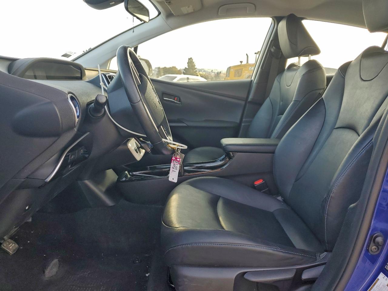 2017 TOYOTA PRIUS photo 7