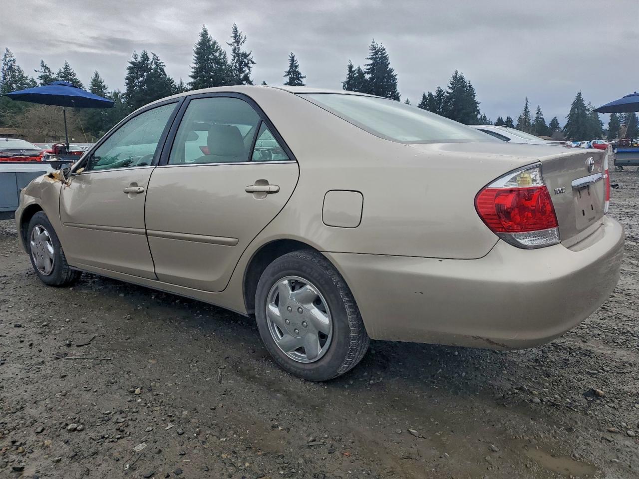 2006 TOYOTA CAMRY LE photo 2