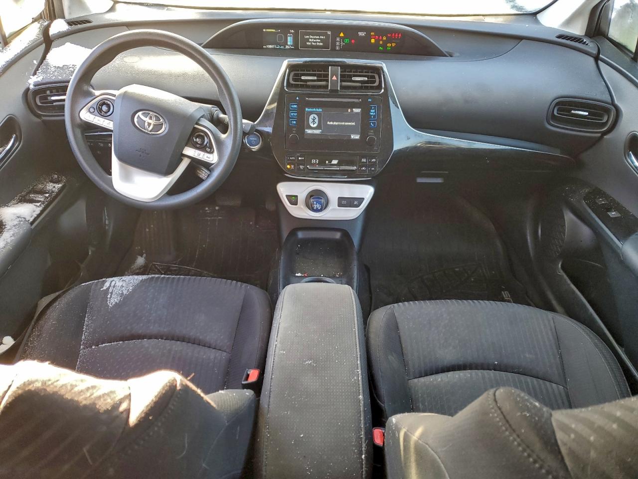 2018 TOYOTA PRIUS photo 8