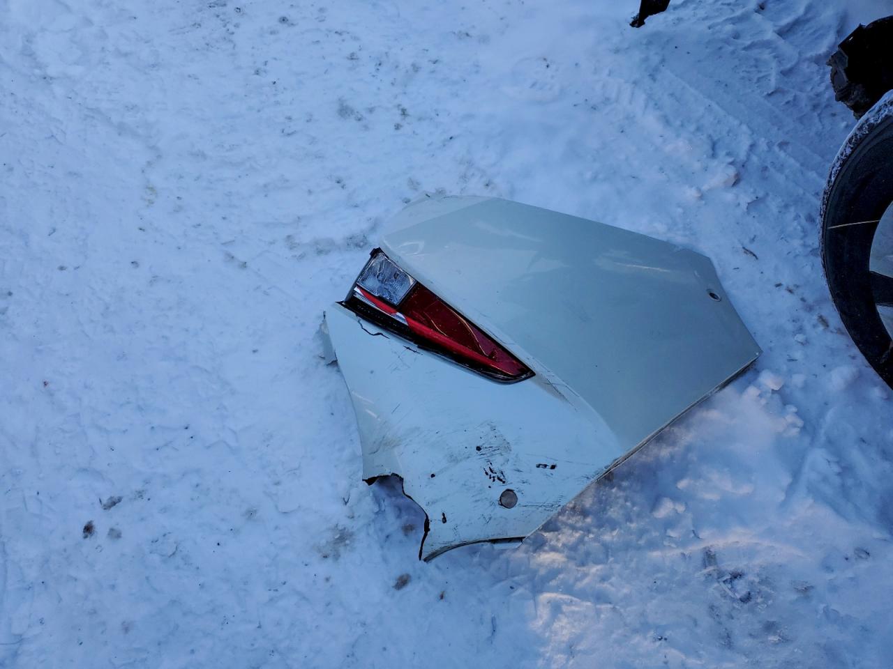 2018 TOYOTA PRIUS photo 12