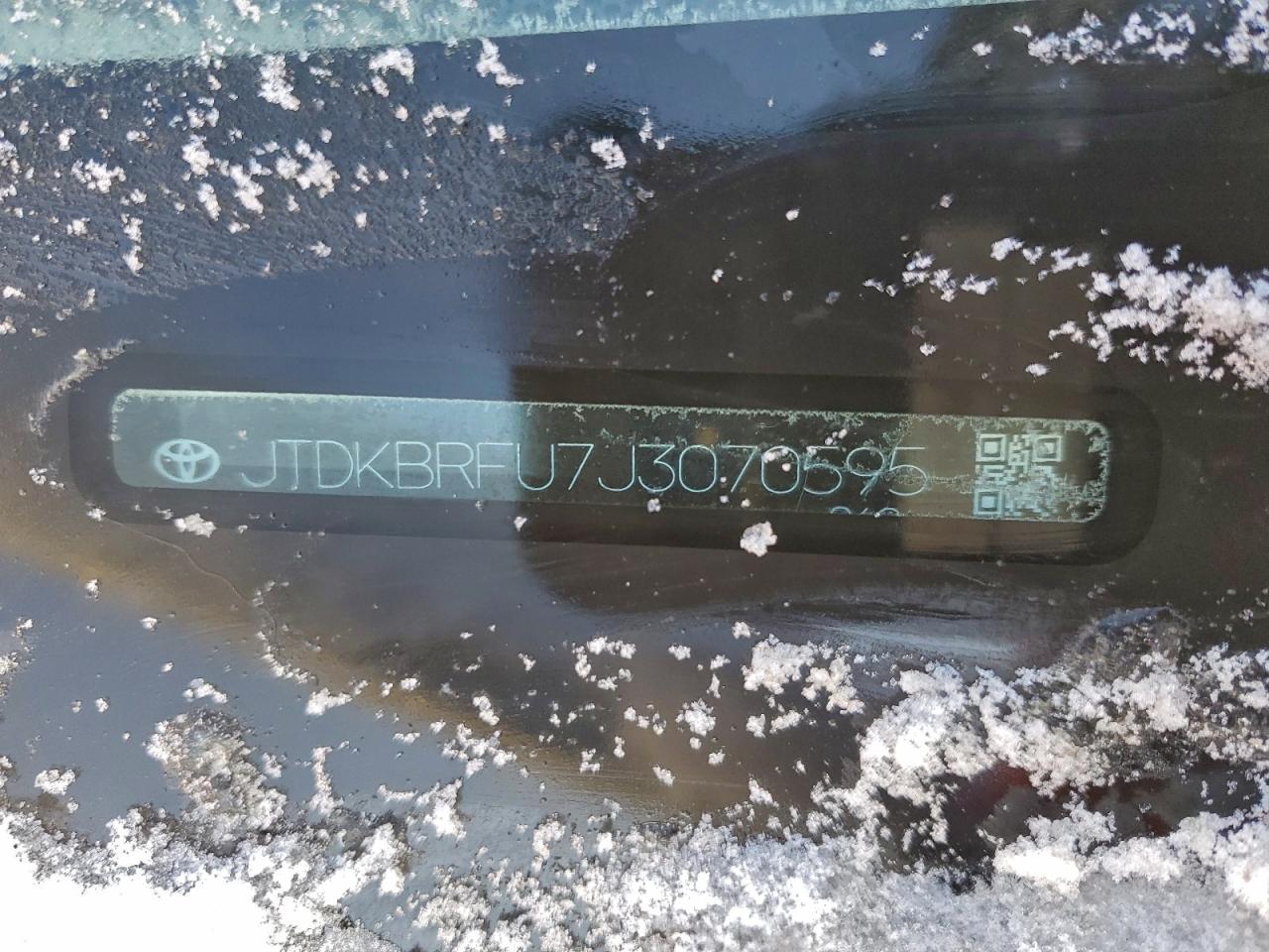2018 TOYOTA PRIUS photo 13