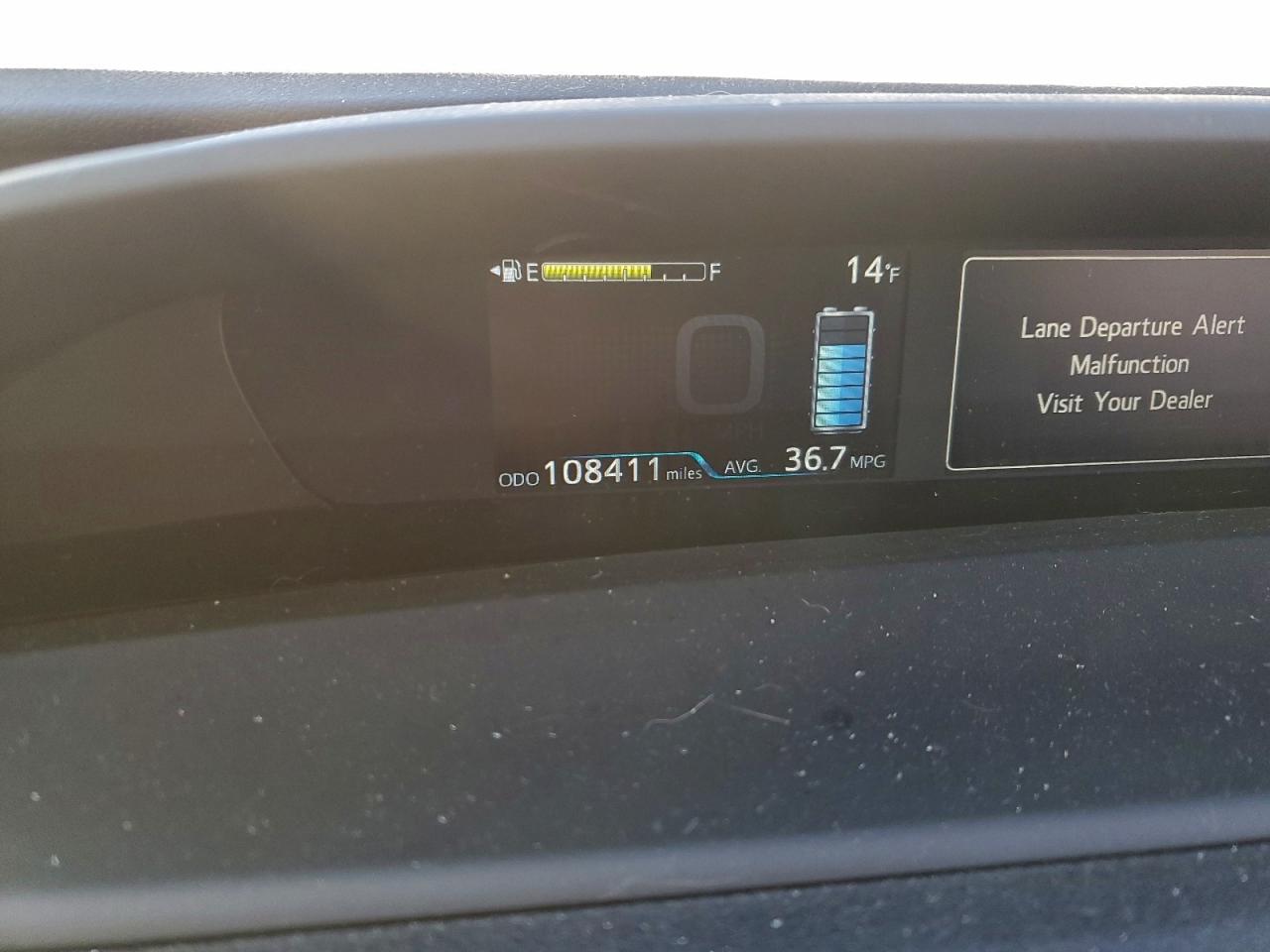 2018 TOYOTA PRIUS photo 9