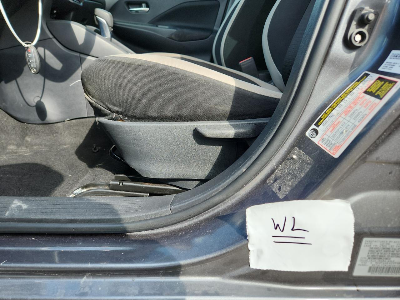 2021 NISSAN VERSA SV photo 12