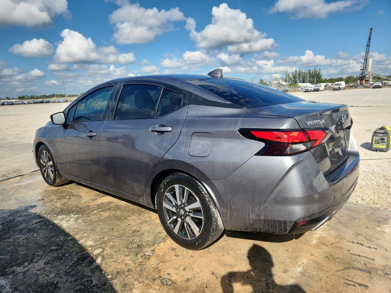 2021 NISSAN VERSA SV photo 2