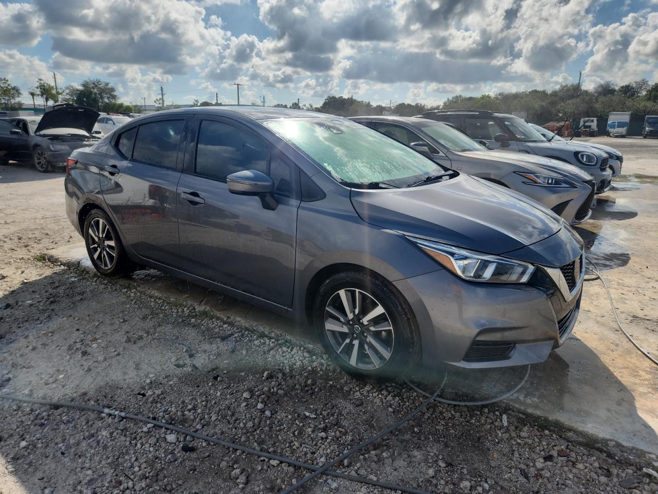 2021 NISSAN VERSA SV photo 4