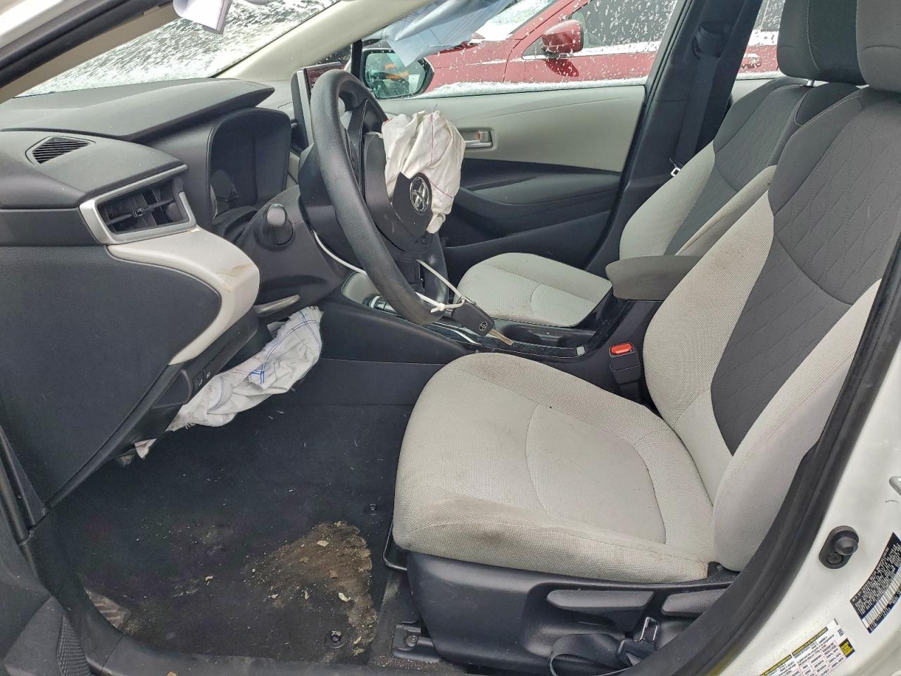 2021 TOYOTA COROLLA LE photo 7