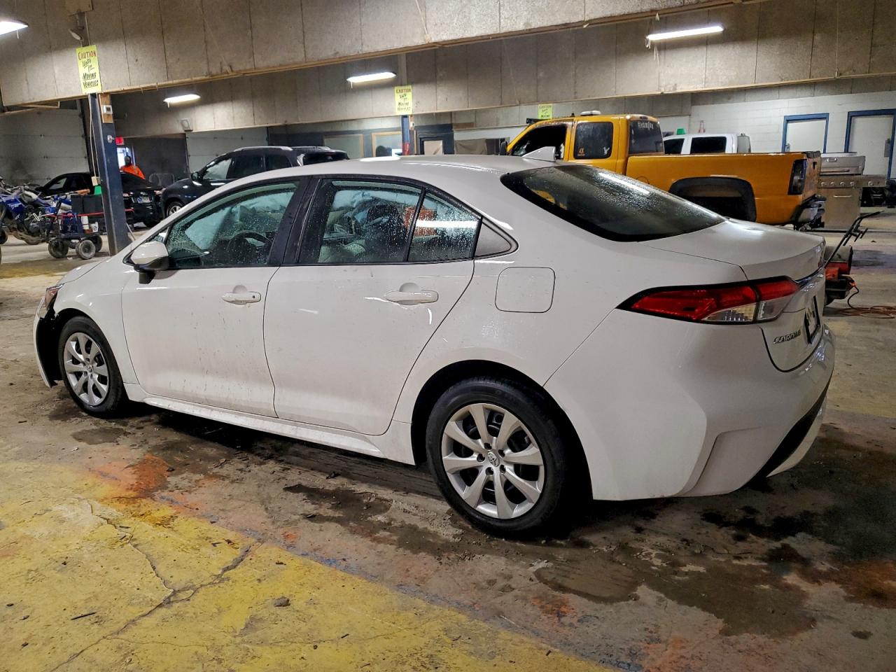 2021 TOYOTA COROLLA LE photo 2