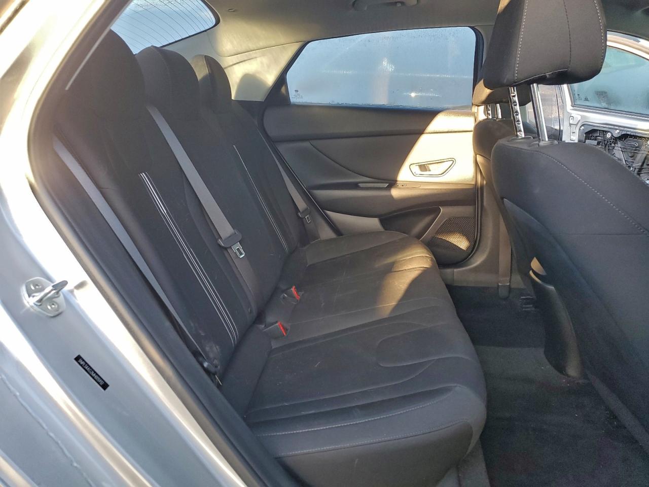 2021 HYUNDAI ELANTRA SEL photo 10
