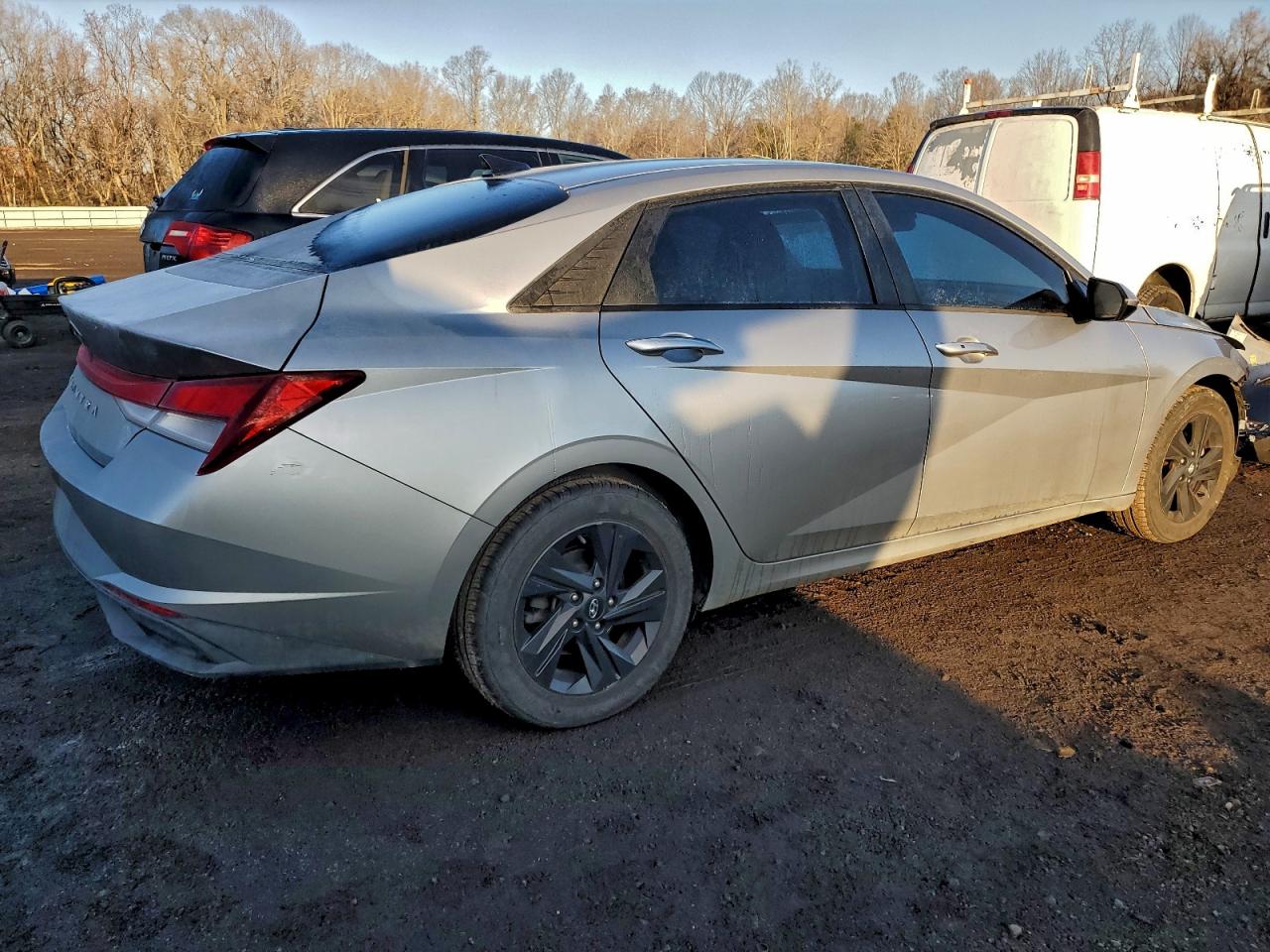 2021 HYUNDAI ELANTRA SEL photo 3