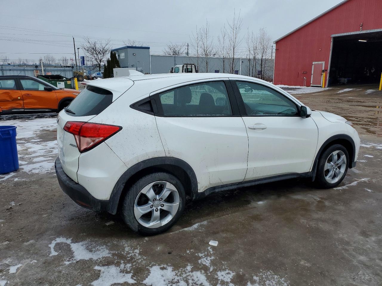 2016 HONDA HR-V LX photo 7