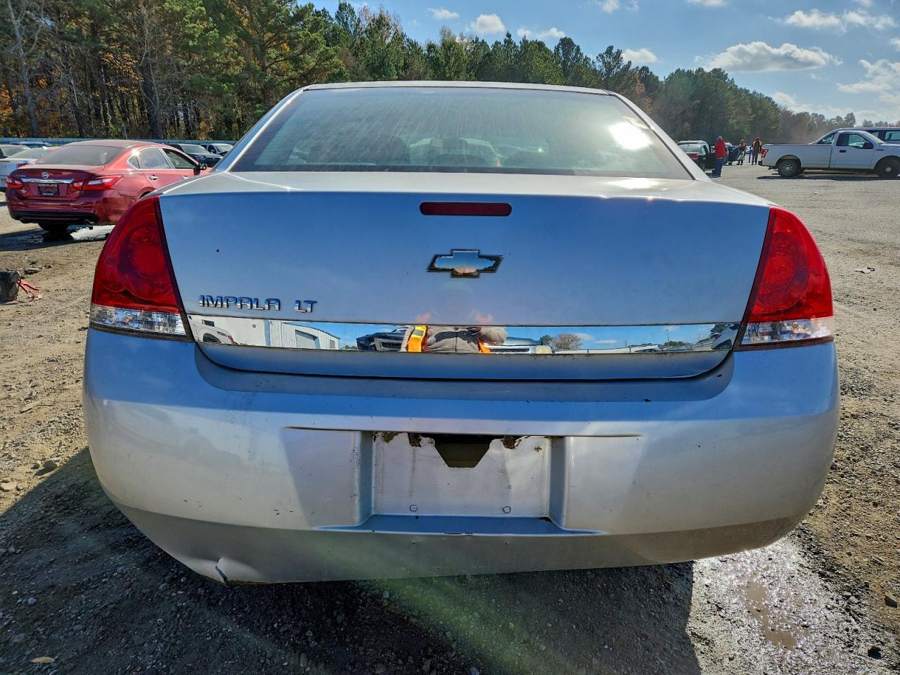 2010 CHEVROLET IMPALA LT photo 6
