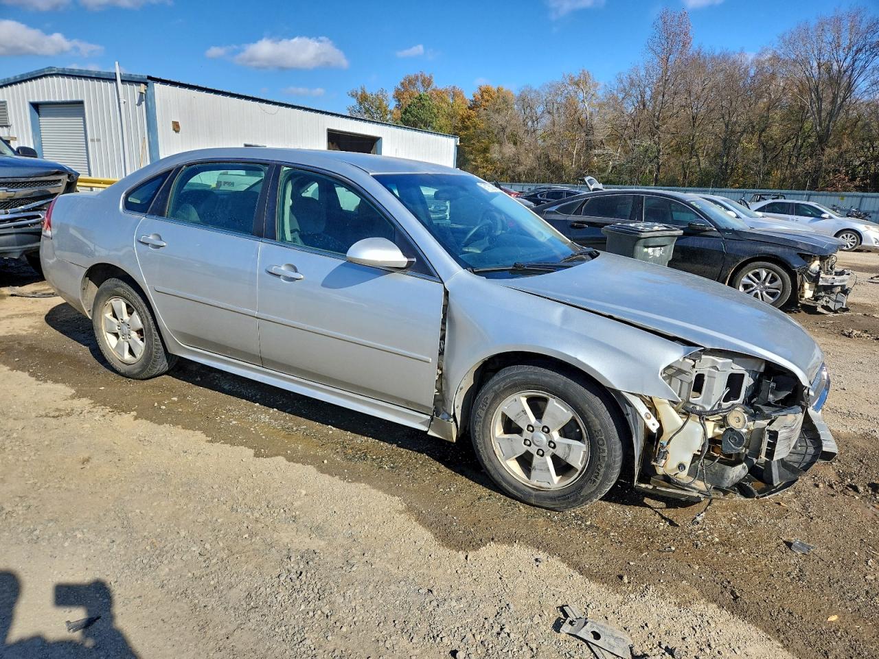 2010 CHEVROLET IMPALA LT photo 4