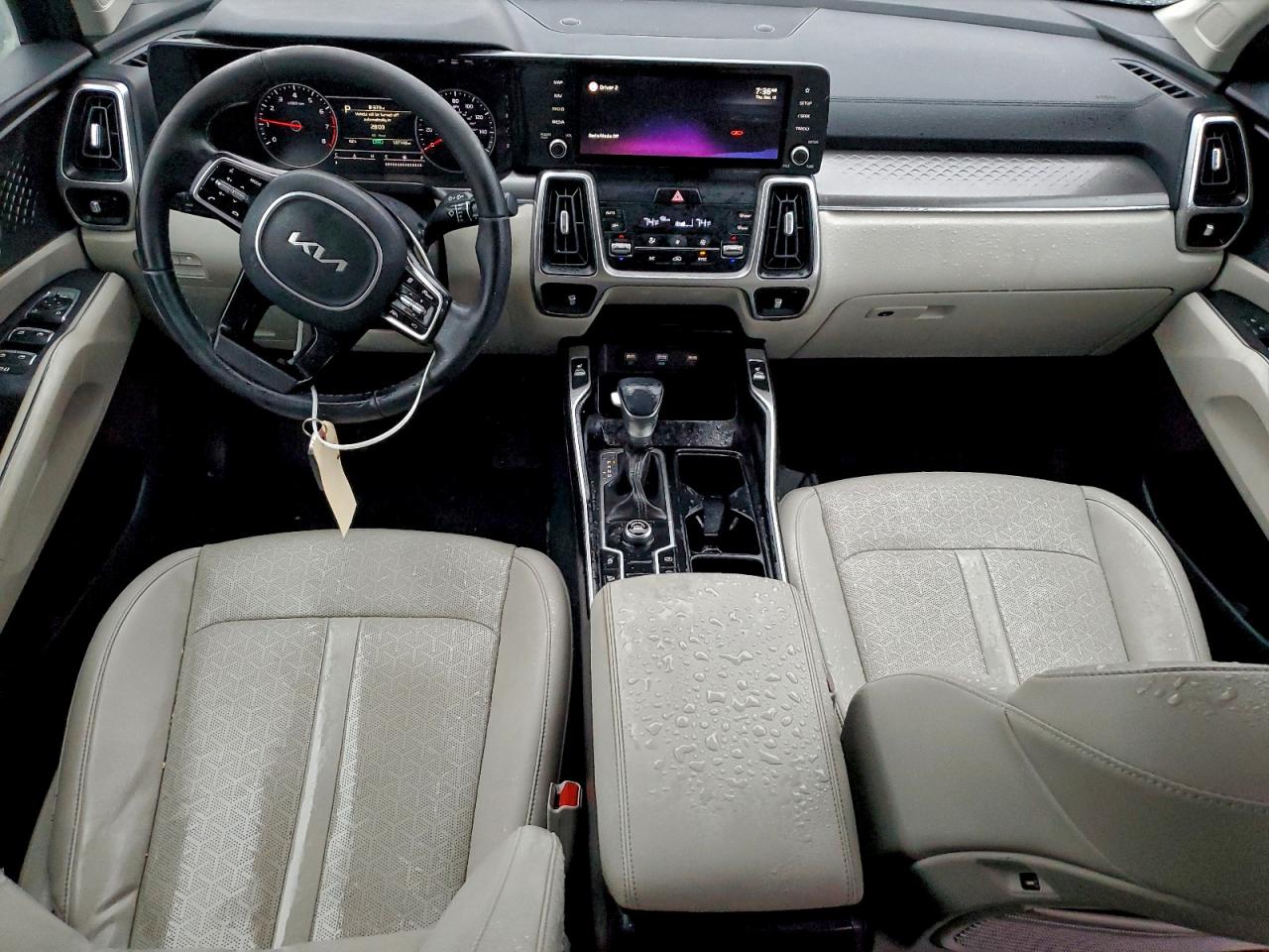 2022 KIA SORENTO S photo 8