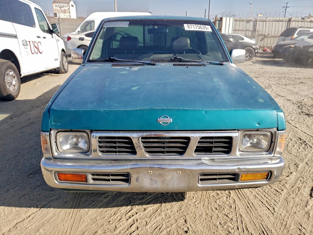 1997 NISSAN TRUCK BASE photo 5