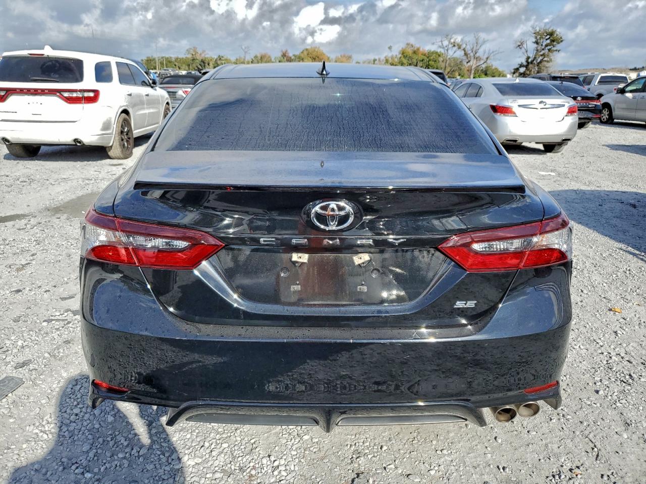 2021 TOYOTA CAMRY SE photo 6