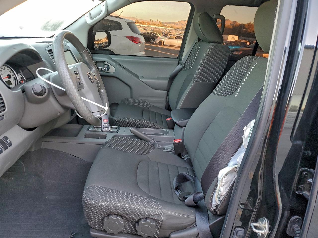 2019 NISSAN FRONTIER S photo 7
