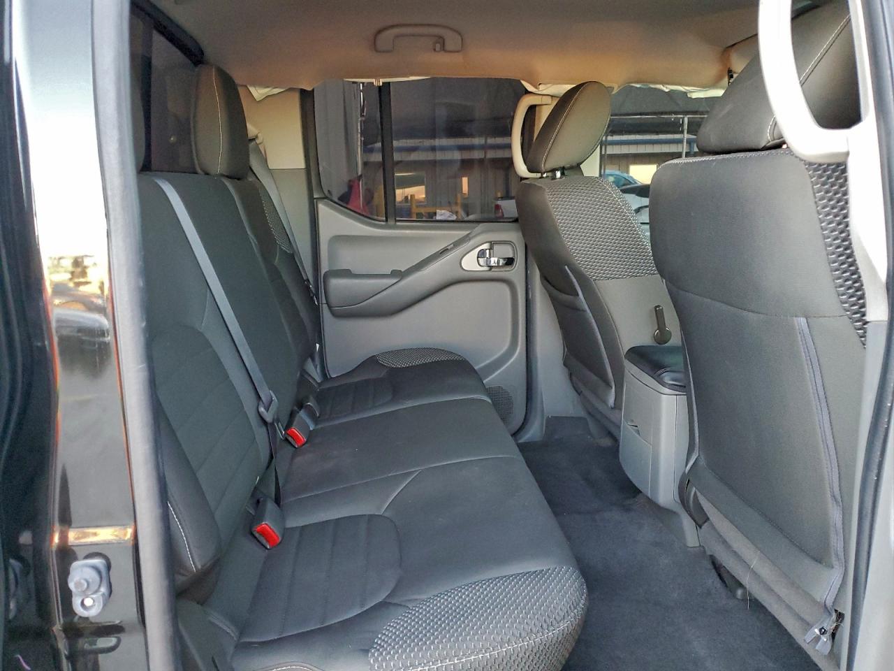 2019 NISSAN FRONTIER S photo 10