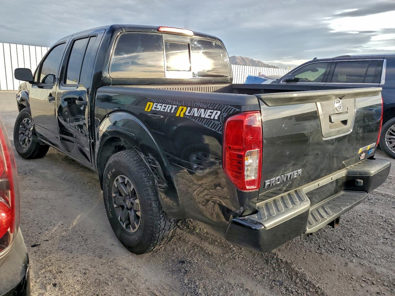 2019 NISSAN FRONTIER S photo 2