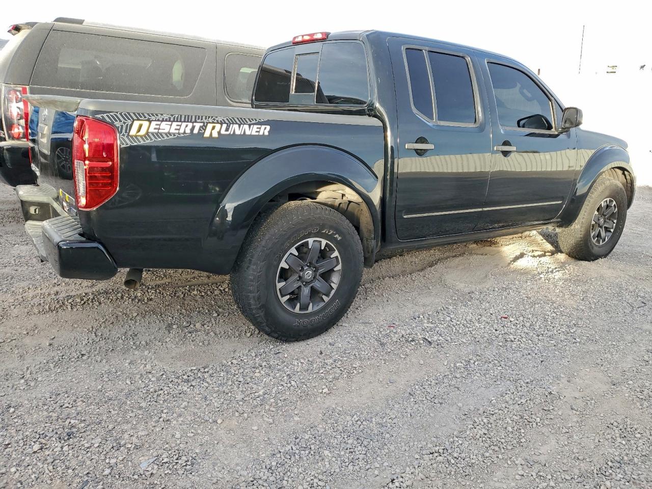 2019 NISSAN FRONTIER S photo 3