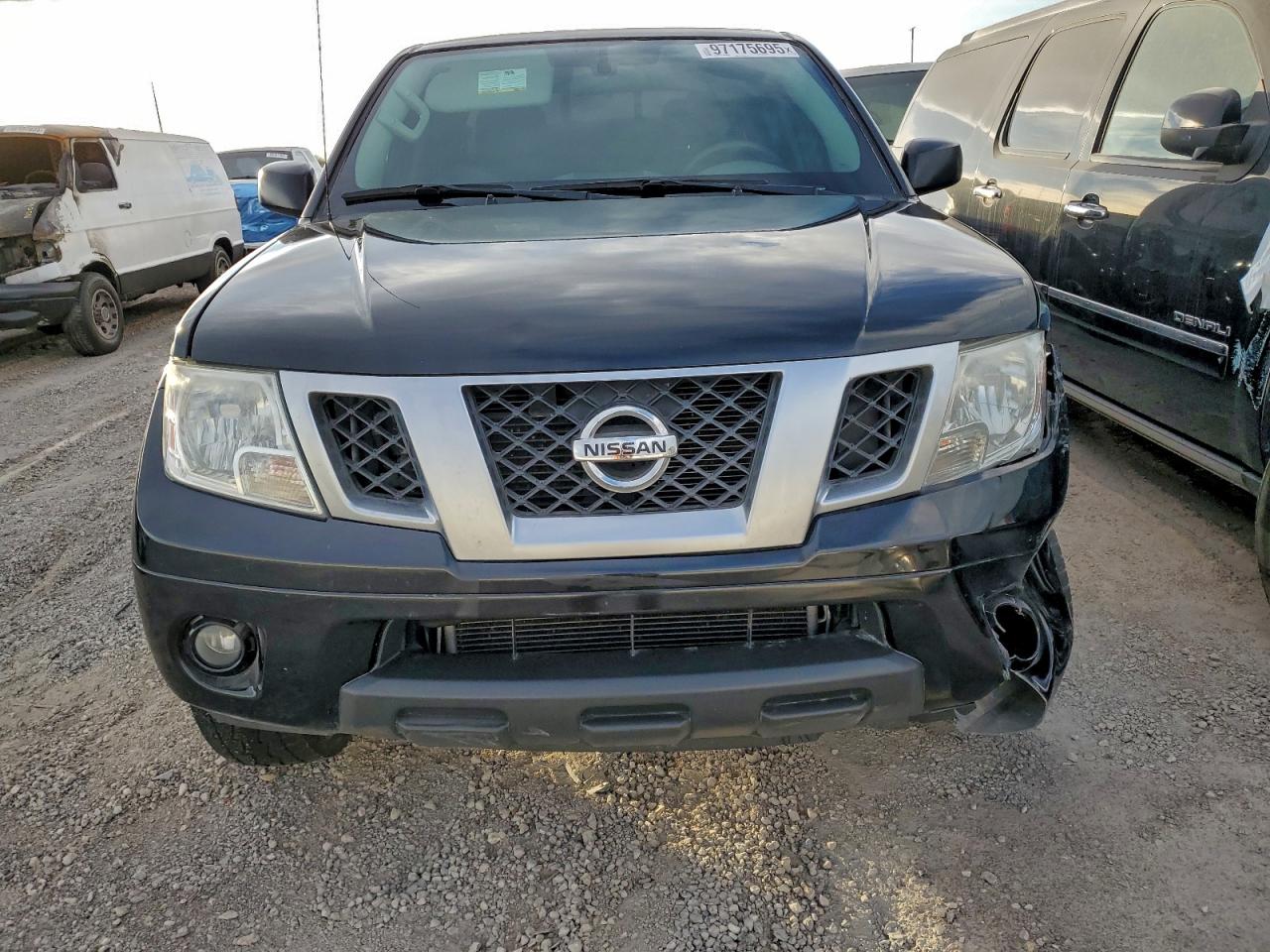2019 NISSAN FRONTIER S photo 5