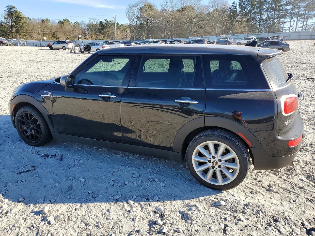 2016 MINI COOPER CLUBMAN photo 2