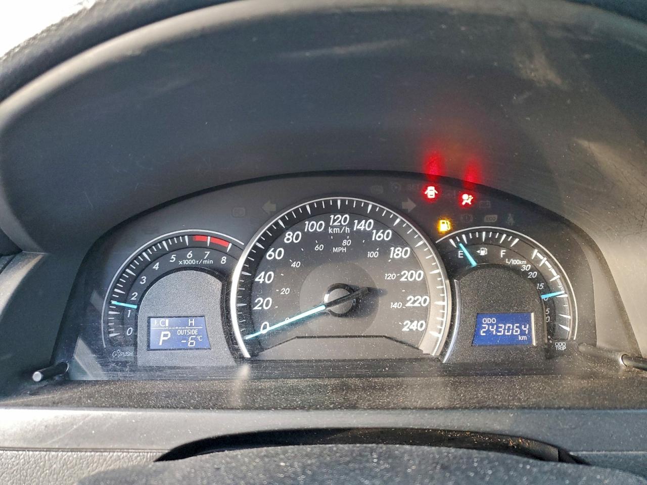 2012 TOYOTA CAMRY BASE photo 9