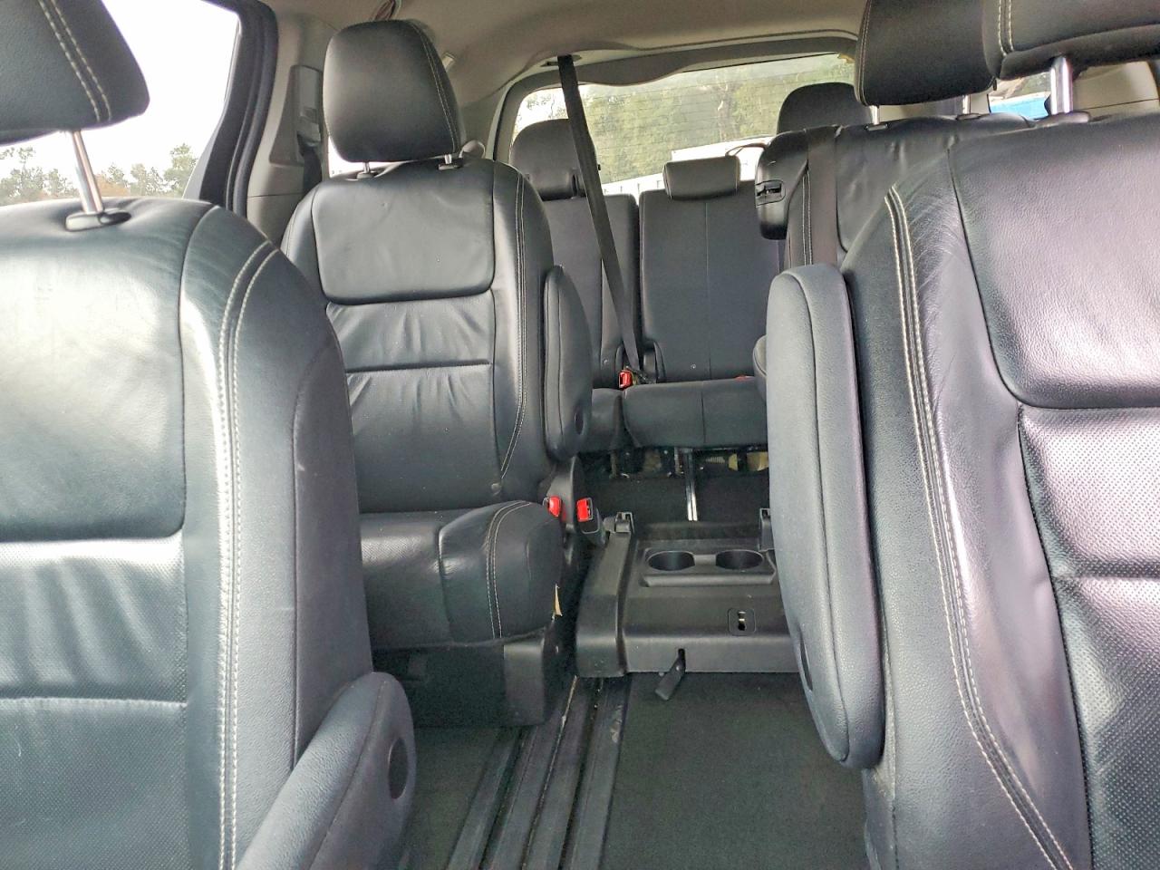 2016 TOYOTA SIENNA SE photo 10