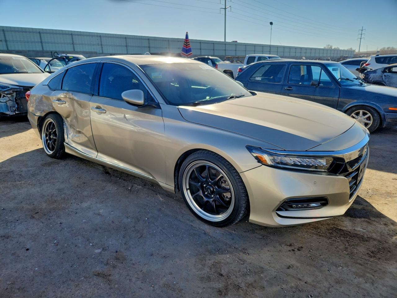 2018 HONDA ACCORD TOURING photo 4