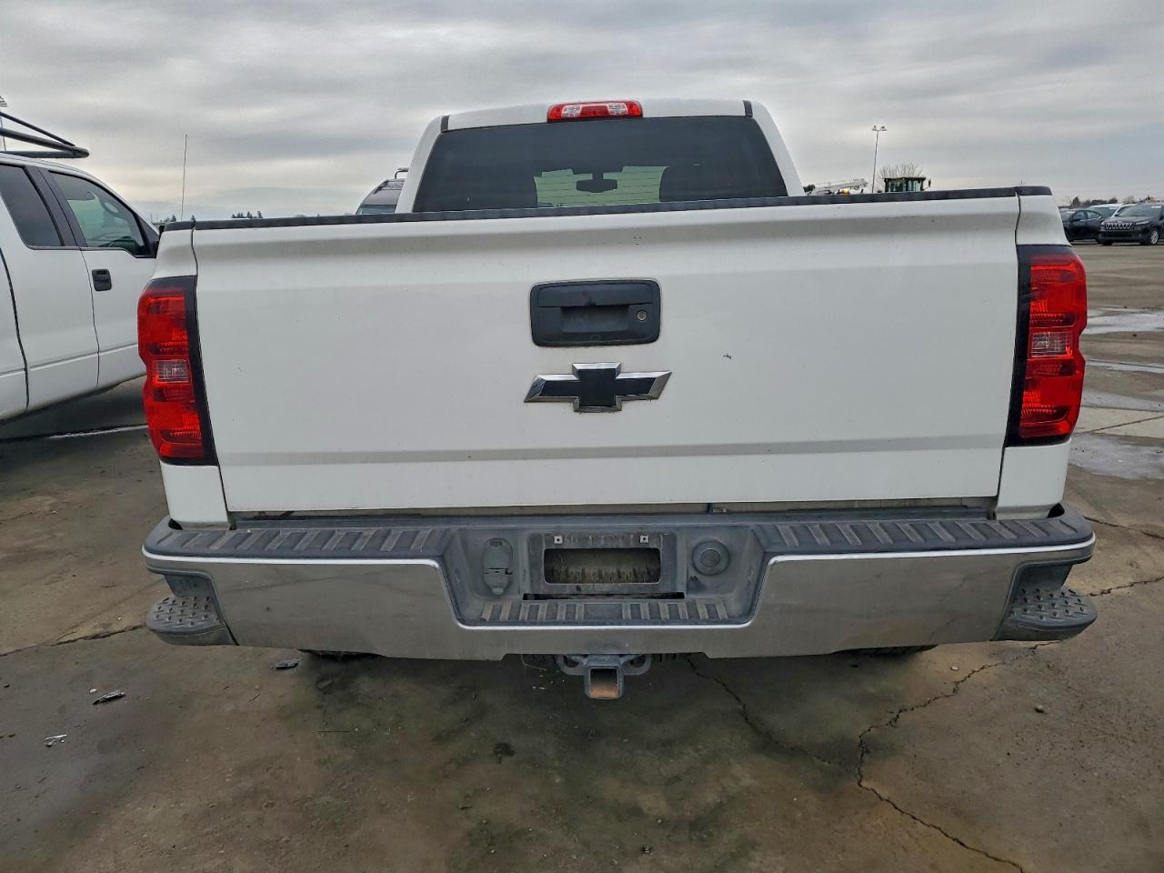 2015 CHEVROLET SILVERADO C1500 LT photo 6