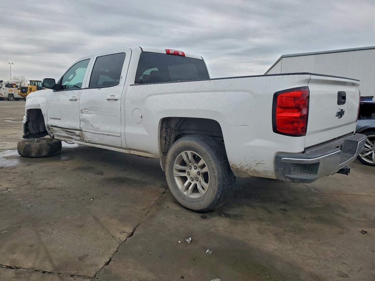 2015 CHEVROLET SILVERADO C1500 LT photo 2