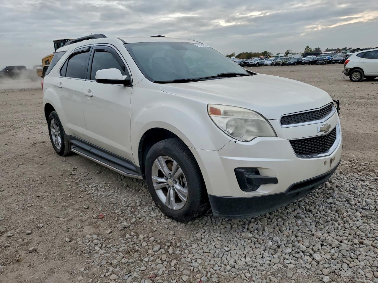 2015 CHEVROLET EQUINOX LT photo 4