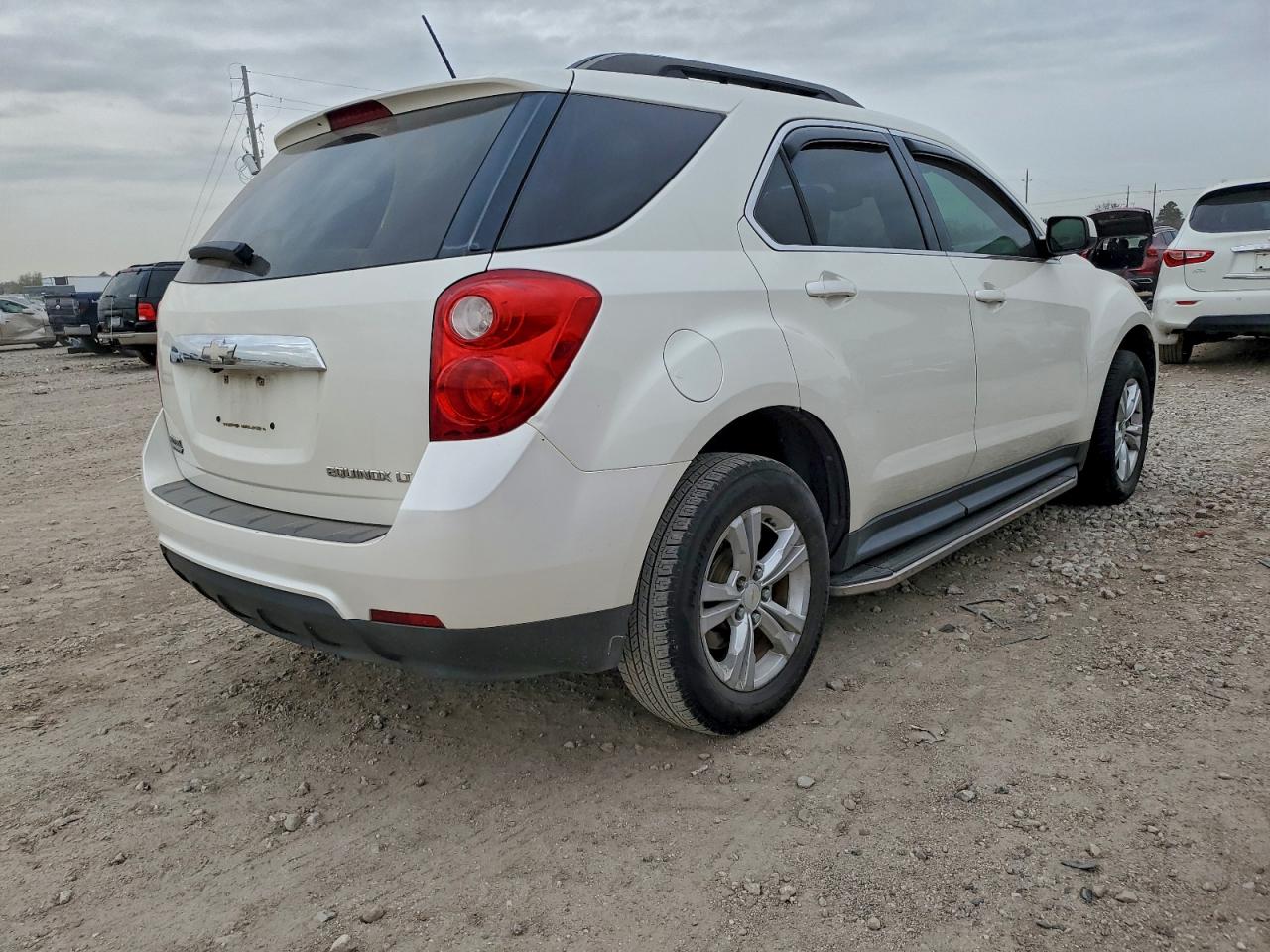 2015 CHEVROLET EQUINOX LT photo 3