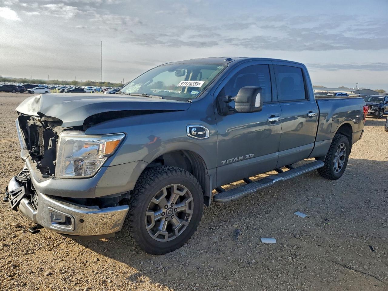 2017 NISSAN TITAN XD