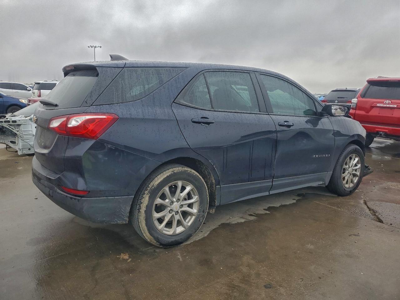 2021 CHEVROLET EQUINOX LS photo 3